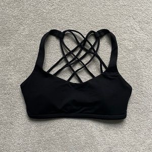 Lululemon Free to be Bra Size 4